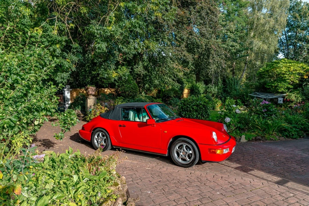 1990 Porsche 964 Carrera 4 - Image 26 of 30