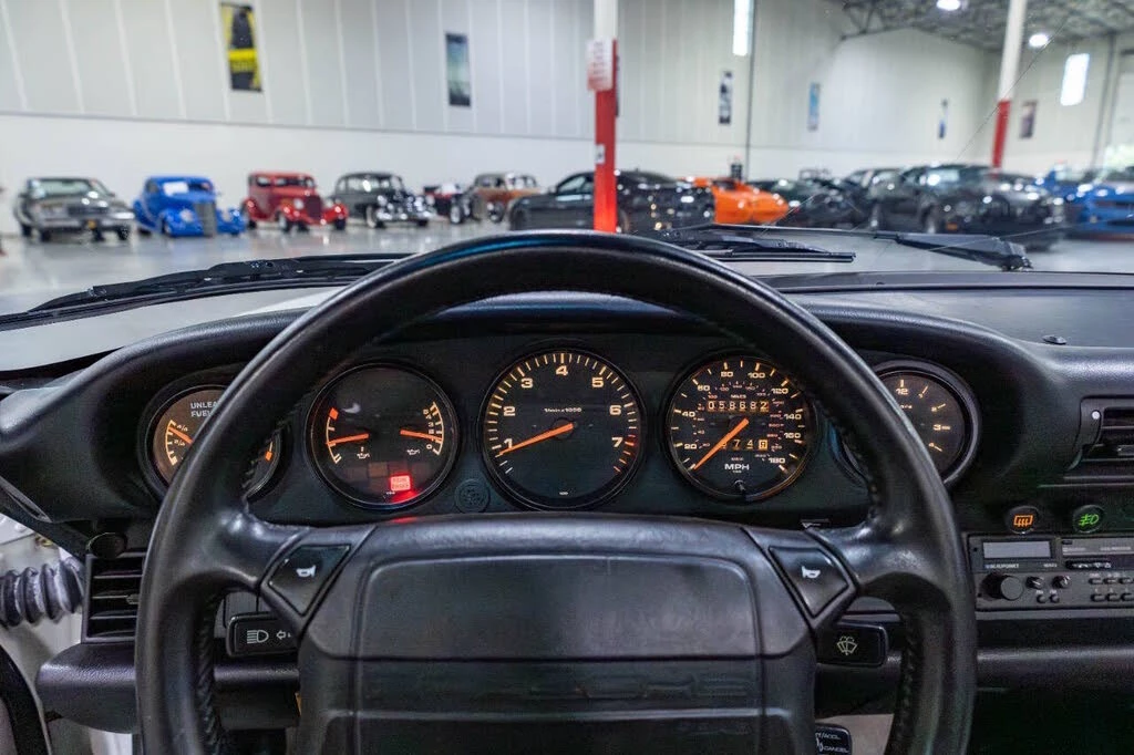 1990 Porsche 964 Carrera 4 - Image 11 of 31