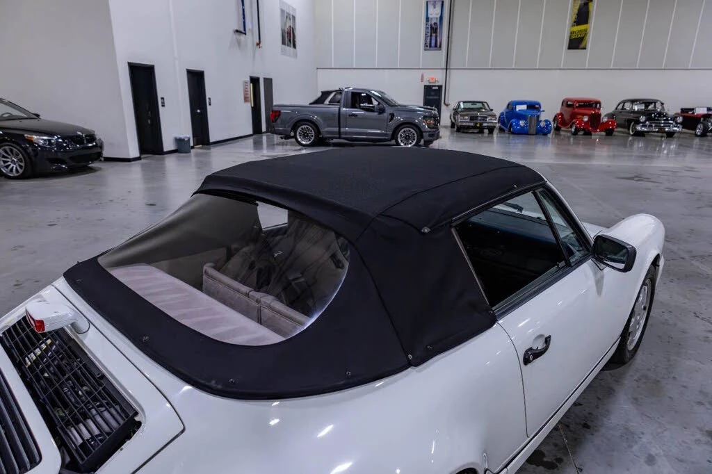 1990 Porsche 964 Carrera 4 - Image 27 of 31