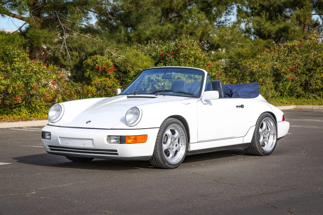 1990 Porsche 964 Carrera 4 - Image 4 of 31