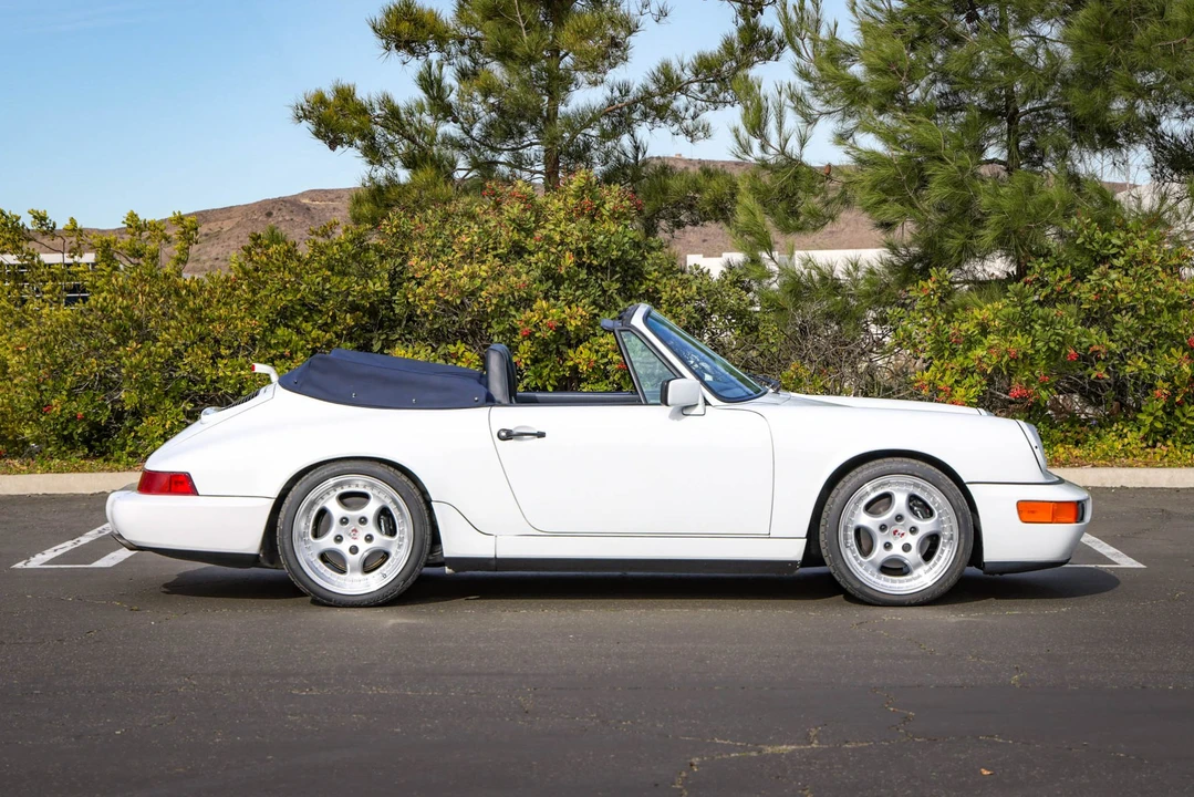 1990 Porsche 964 Carrera 4 - Image 13 of 31