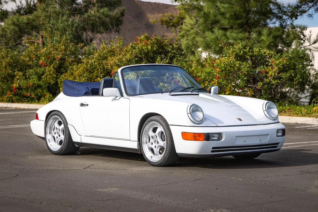 1990 Porsche 964 Carrera 4 - Image 15 of 31