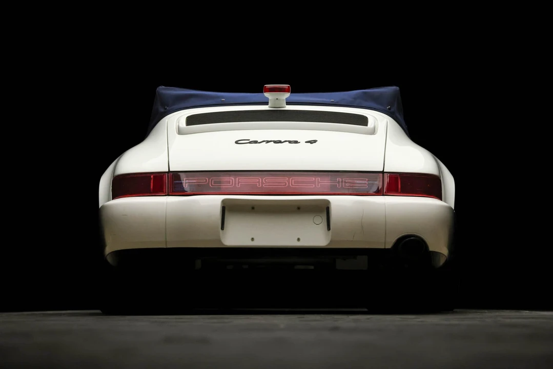 1990 Porsche 964 Carrera 4 - Image 30 of 31