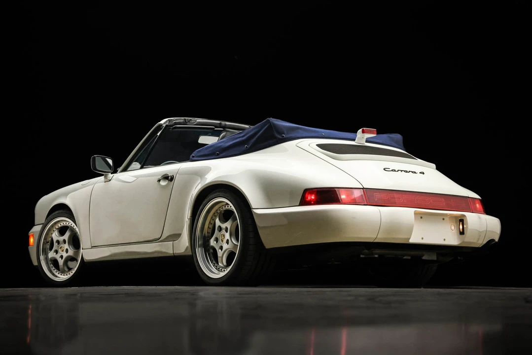 1990 Porsche 964 Carrera 4 - Image 26 of 31