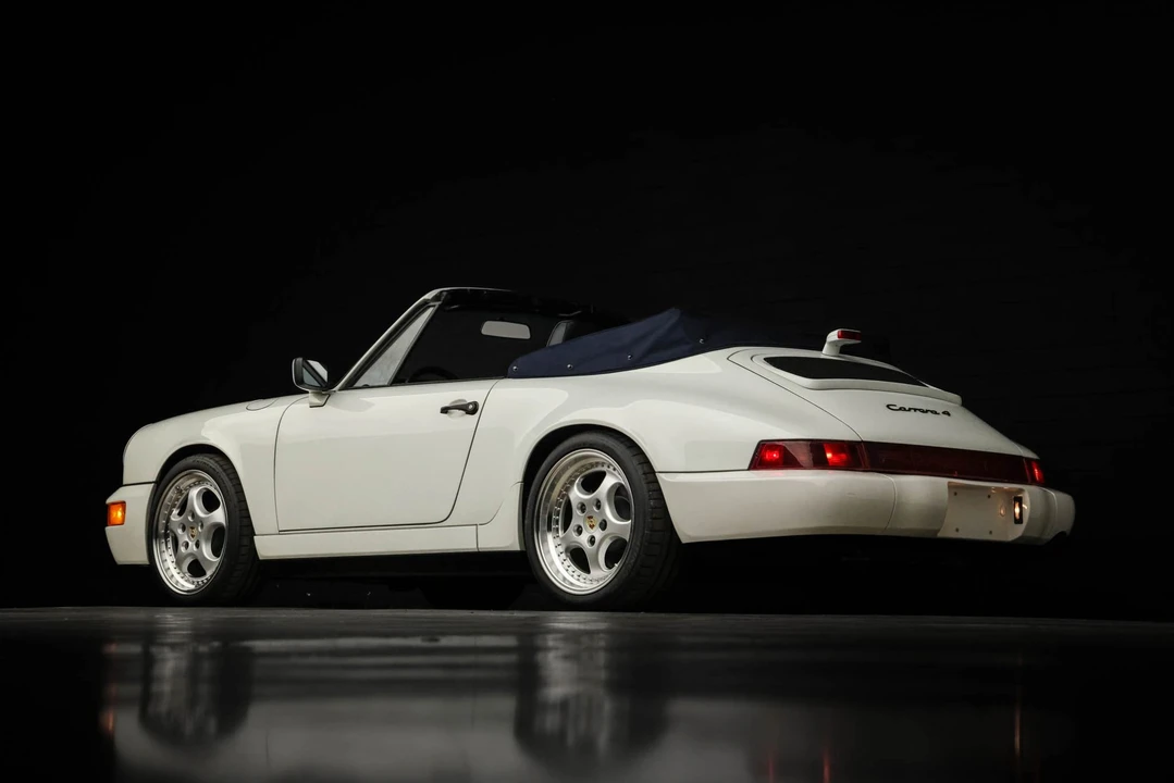 1990 Porsche 964 Carrera 4 - Image 25 of 31