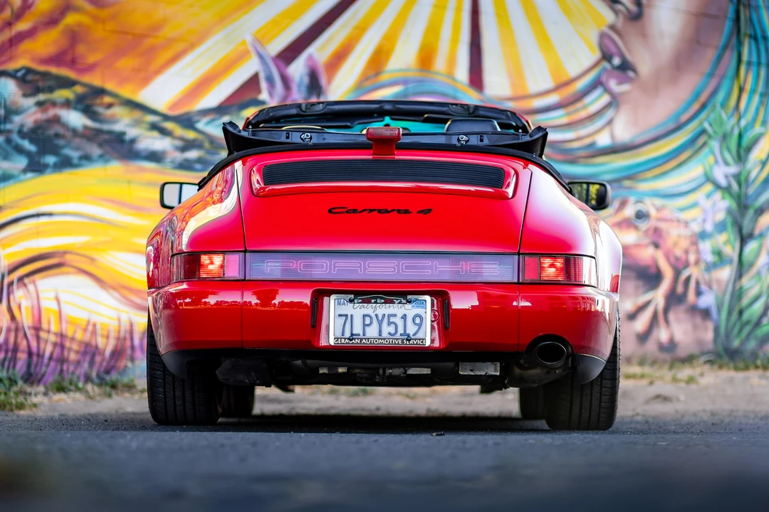 1990 Porsche 964 Carrera 4 - Image 25 of 31