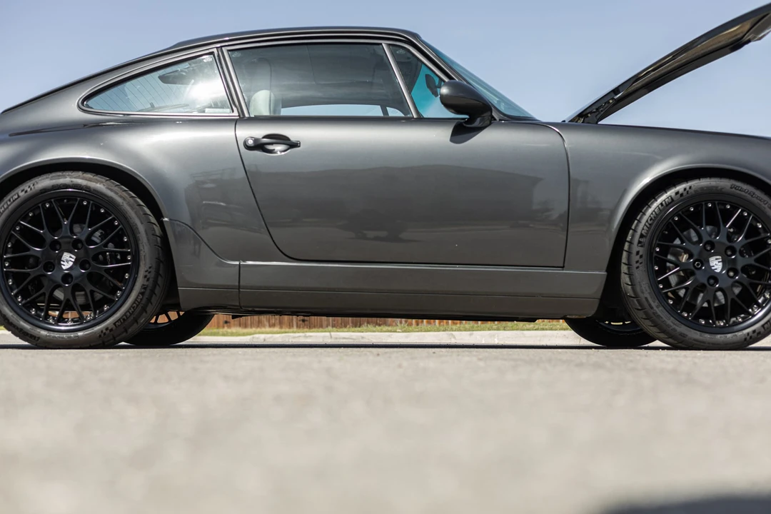 1990 Porsche 964 Carrera 4 - Image 22 of 31