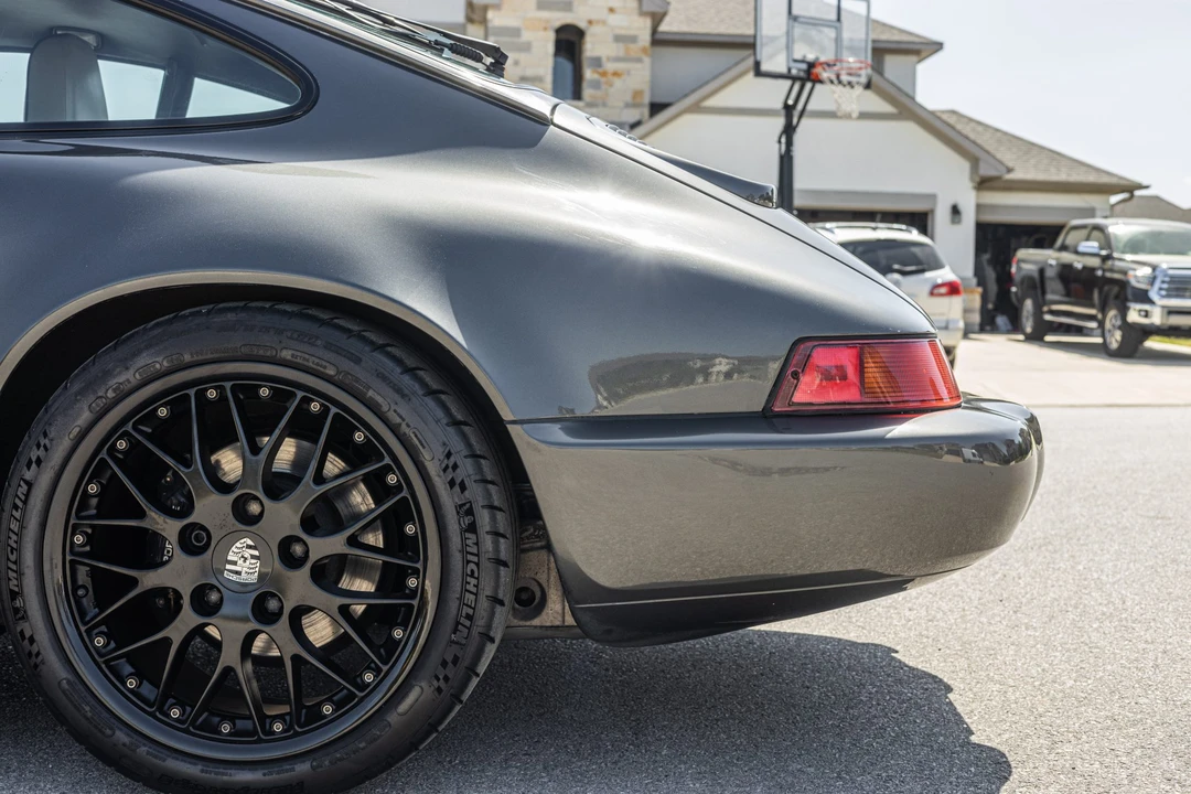 1990 Porsche 964 Carrera 4 - Image 26 of 31