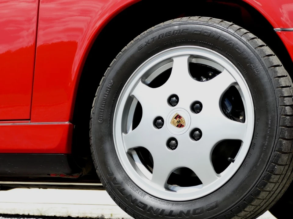 1990 Porsche 964 Carrera 4 - Image 27 of 31