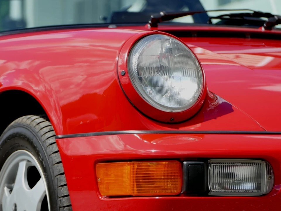 1990 Porsche 964 Carrera 4 - Image 24 of 31