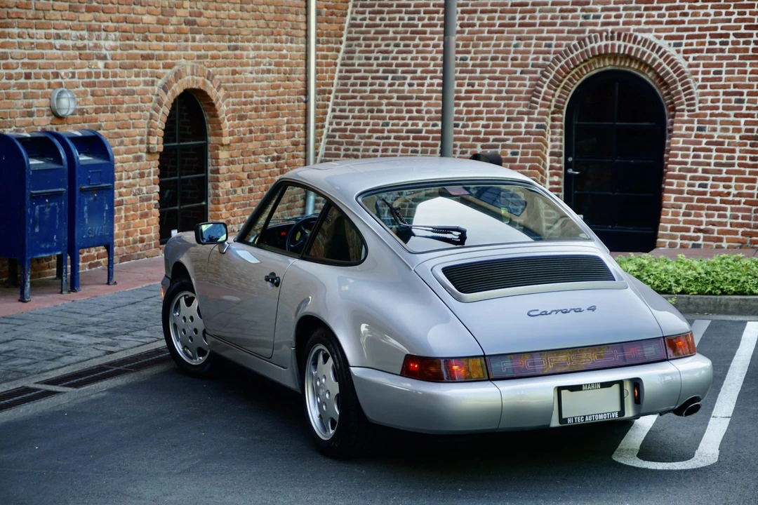 1990 Porsche 964 Carrera 4 - Image 28 of 31