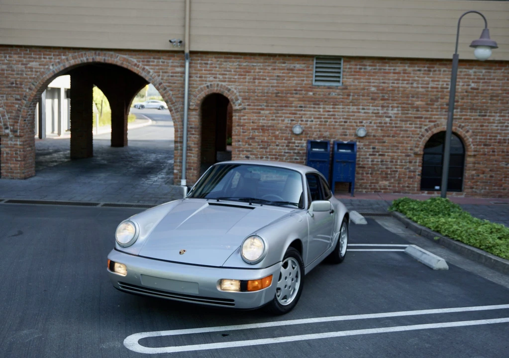1990 Porsche 964 Carrera 4 - Image 7 of 31
