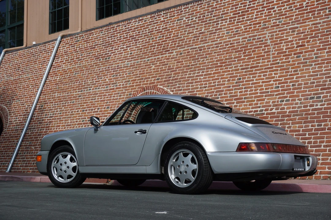 1990 Porsche 964 Carrera 4 - Image 21 of 31