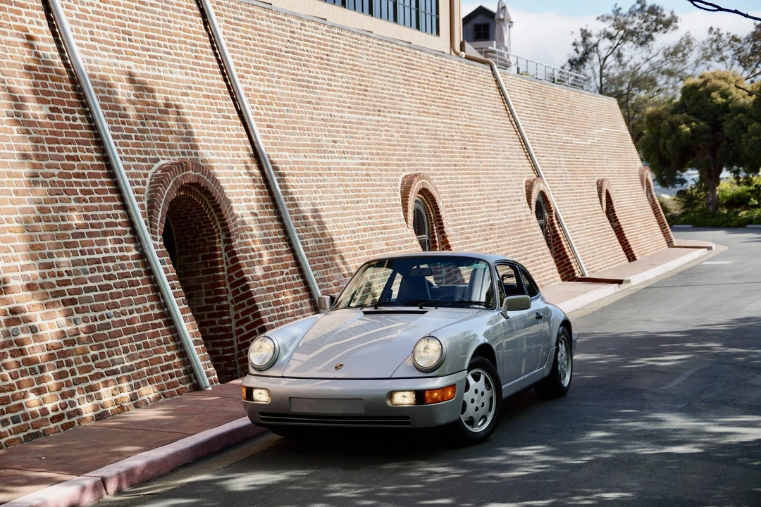 1990 Porsche 964 Carrera 4 - Image 14 of 31