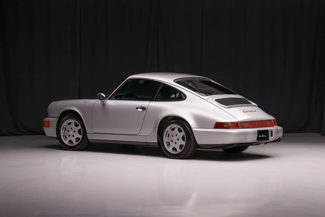 1990 Porsche 964 Carrera 4 - Image 4 of 31