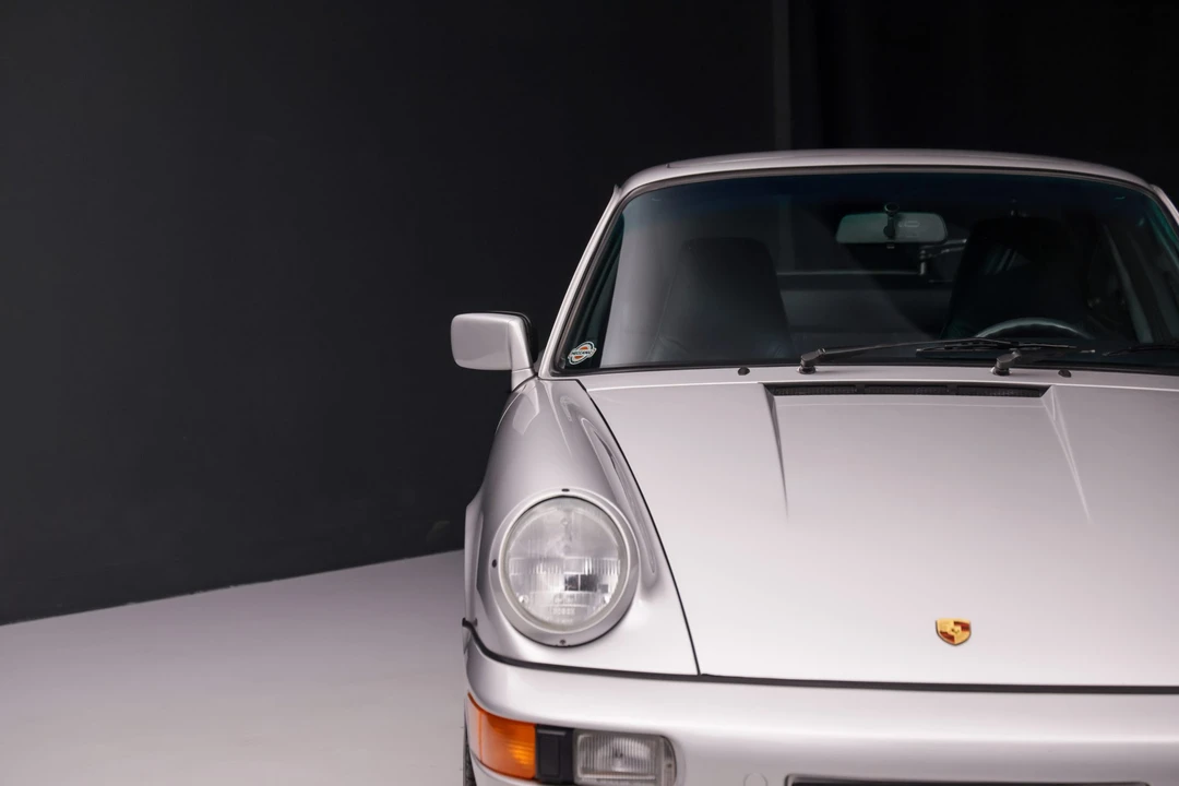1990 Porsche 964 Carrera 4 - Image 14 of 31