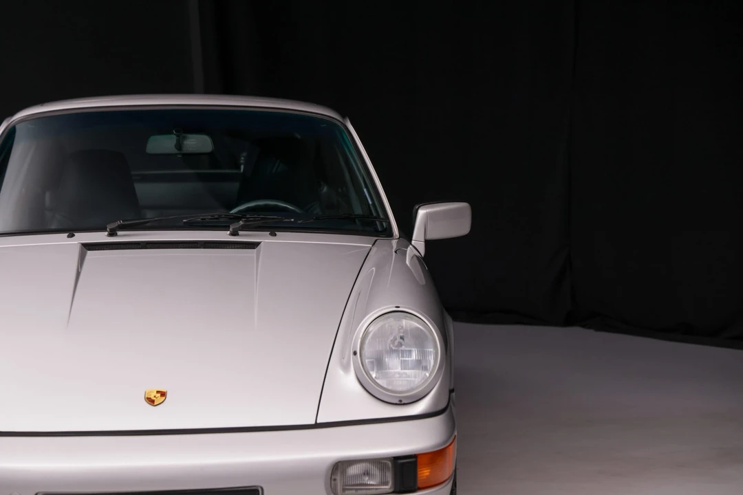 1990 Porsche 964 Carrera 4 - Image 15 of 31