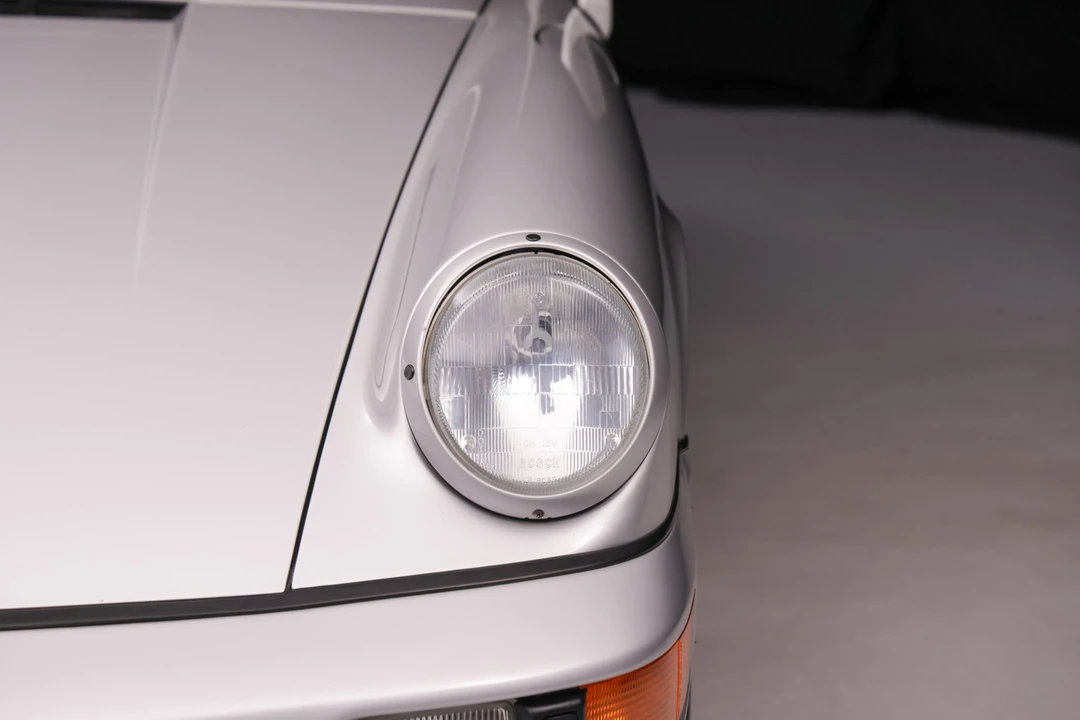 1990 Porsche 964 Carrera 4 - Image 22 of 31