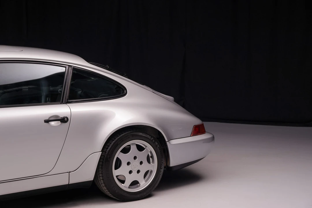 1990 Porsche 964 Carrera 4 - Image 28 of 31