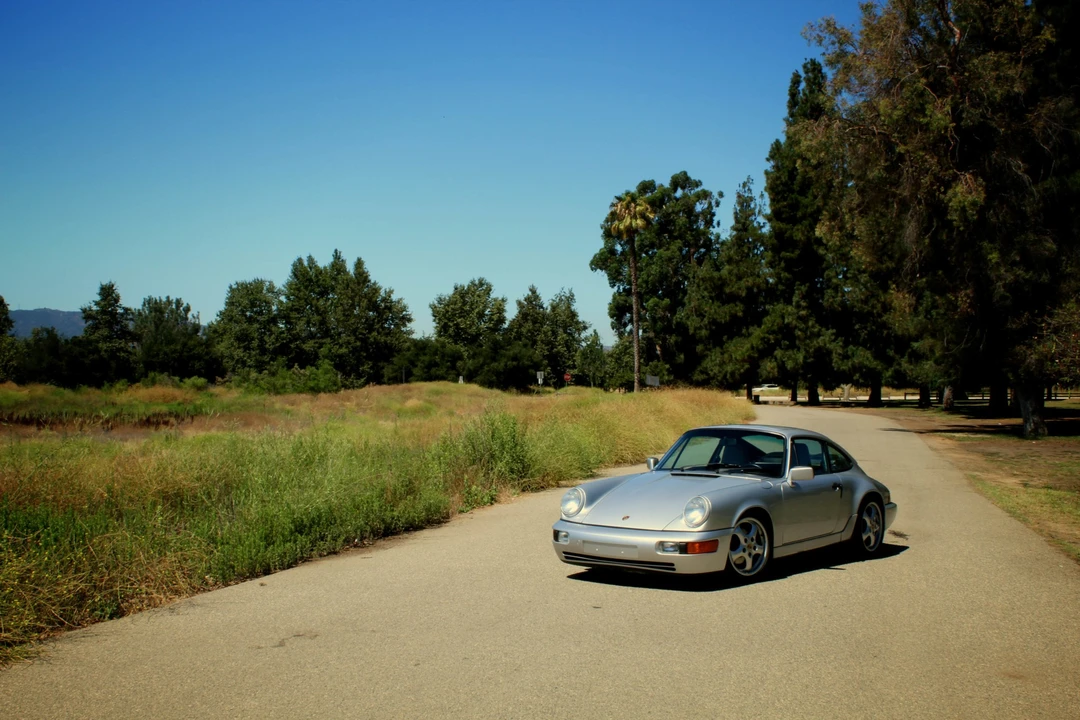 1990 Porsche 964 Carrera 4 - Image 6 of 31