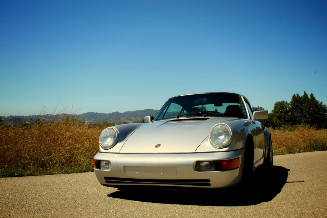 1990 Porsche 964 Carrera 4 - Image 28 of 31