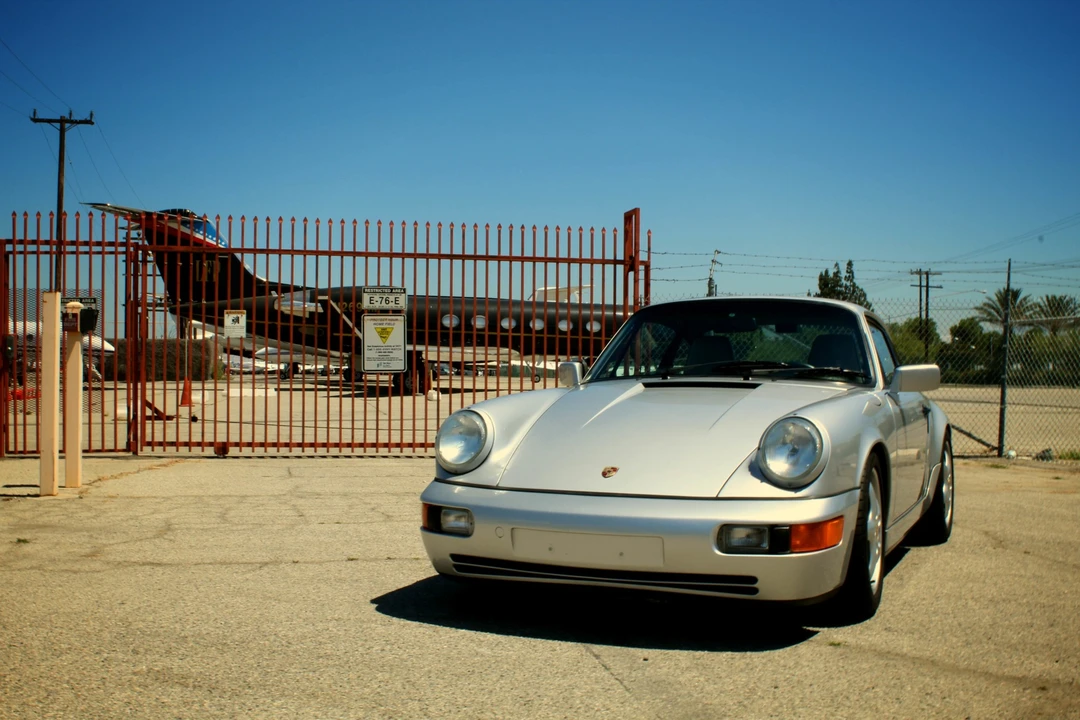 1990 Porsche 964 Carrera 4 - Image 30 of 31