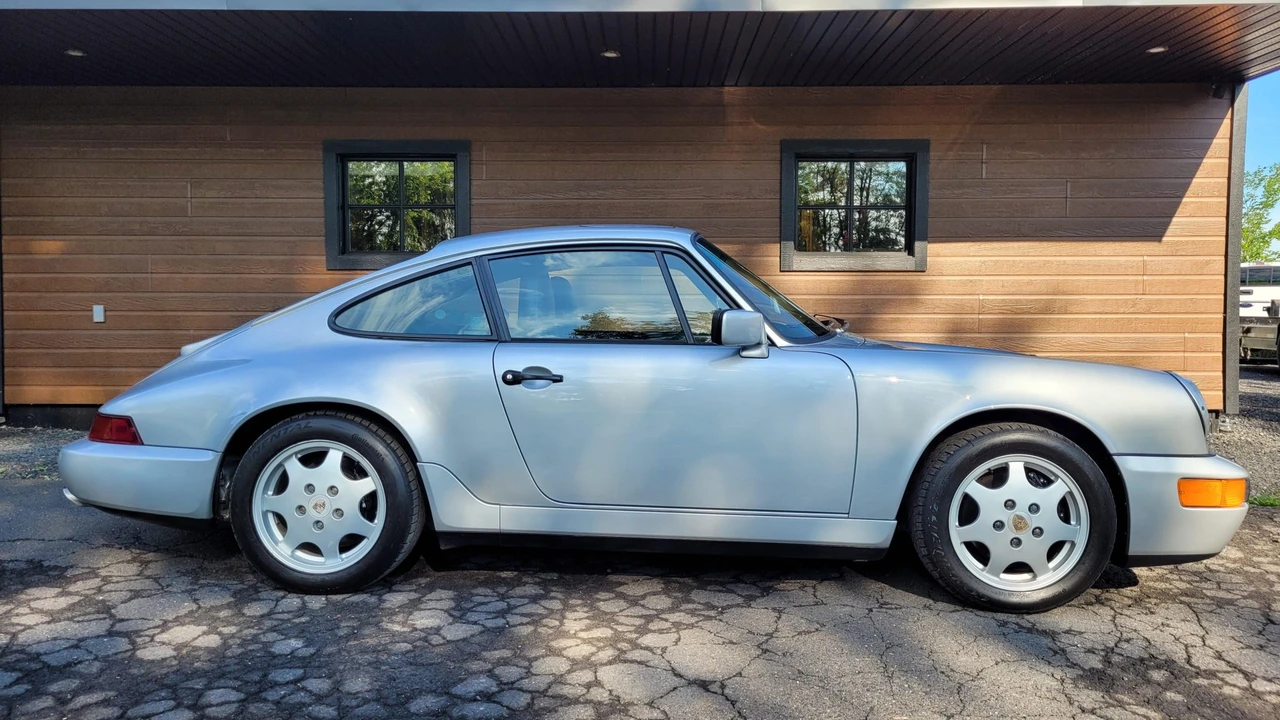 1990 Porsche 964 Carrera 4 - Image 27 of 31