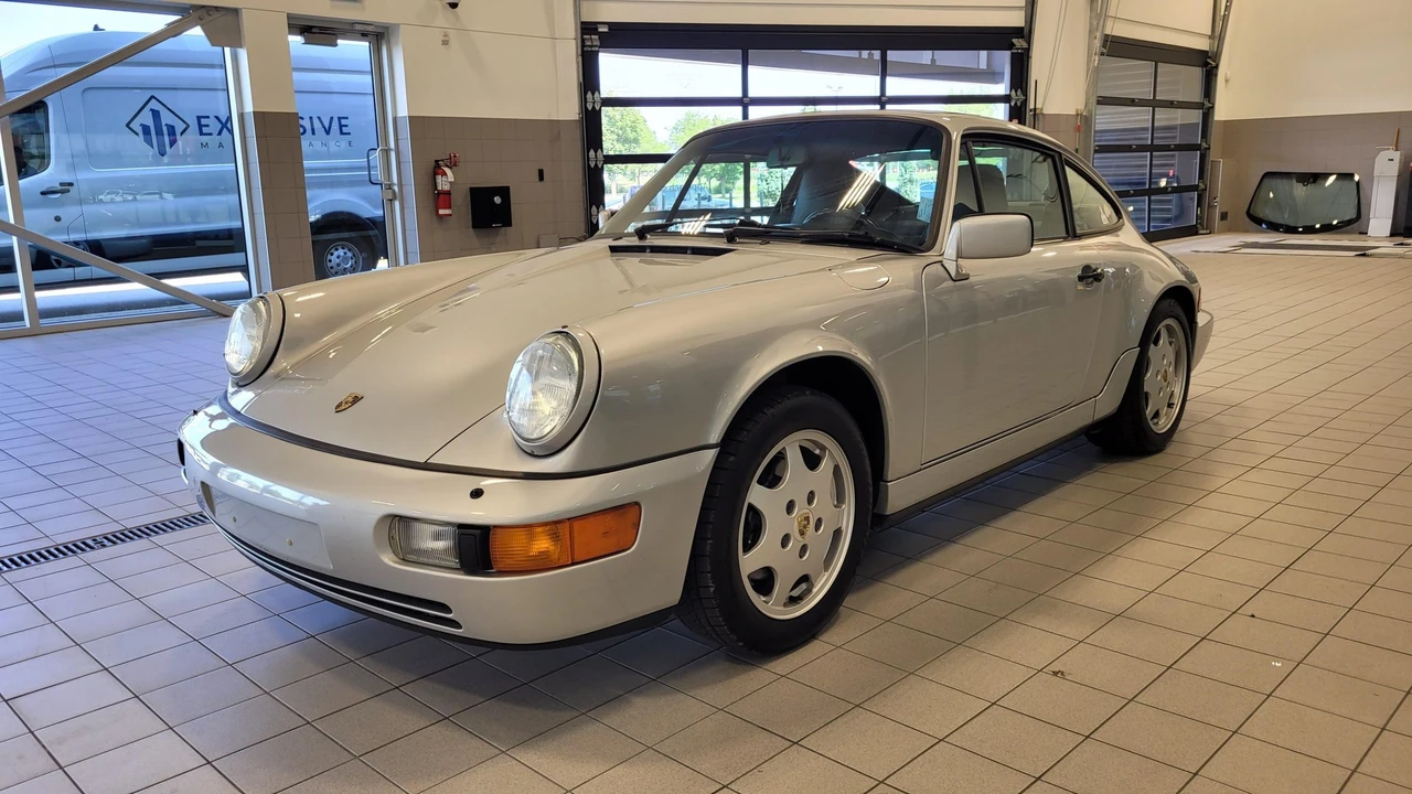 1990 Porsche 964 Carrera 4 - Image 3 of 31