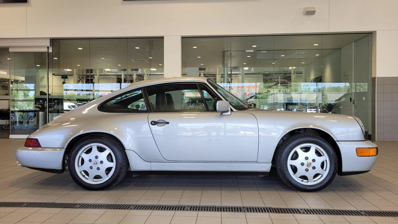 1990 Porsche 964 Carrera 4 - Image 8 of 31
