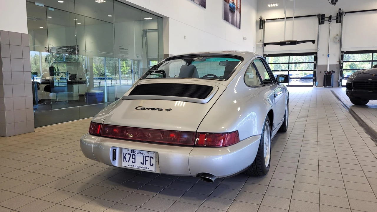 1990 Porsche 964 Carrera 4 - Image 13 of 31