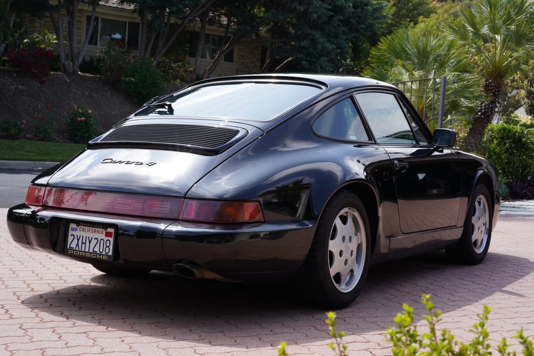 1990 Porsche 964 Carrera 4 - Image 11 of 31