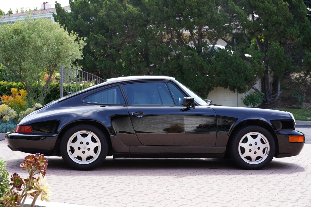 1990 Porsche 964 Carrera 4 - Image 12 of 31
