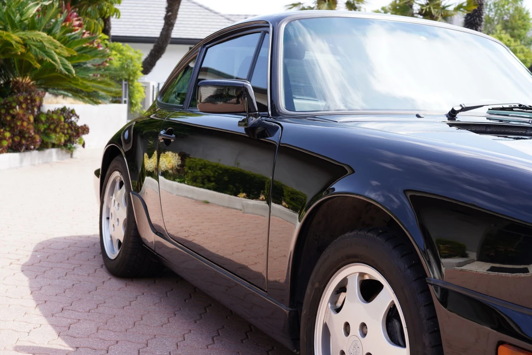 1990 Porsche 964 Carrera 4 - Image 13 of 31