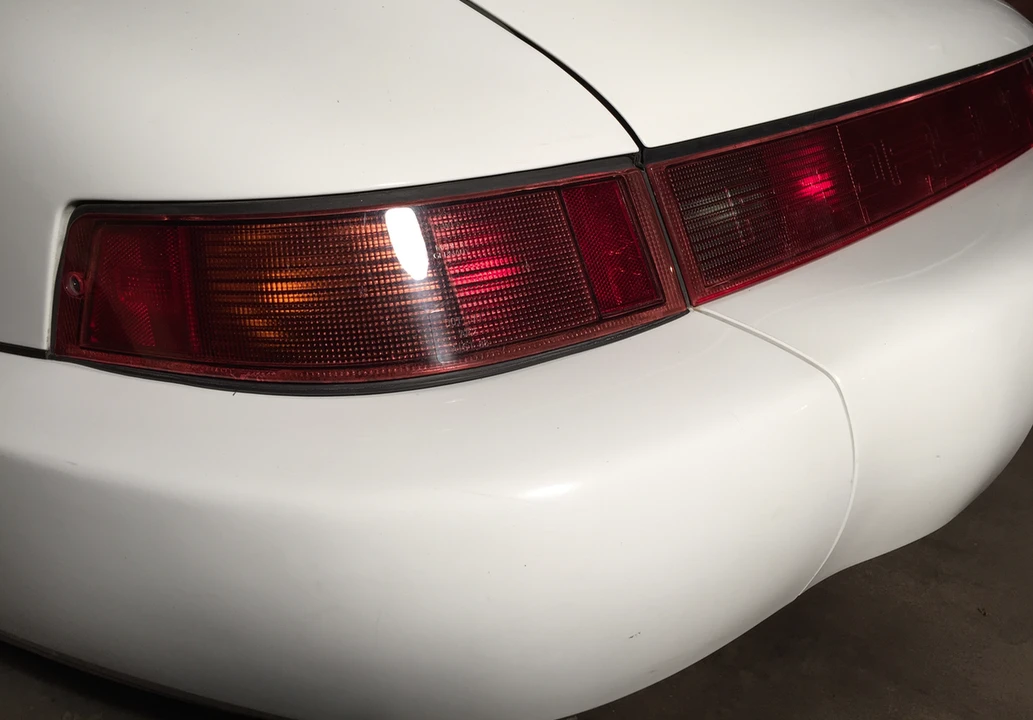 1990 Porsche 964 Carrera 4 - Image 14 of 31