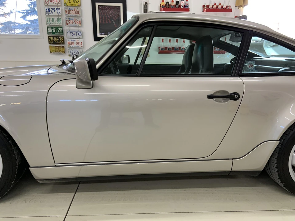 1990 Porsche 964 Carrera 4 - Image 28 of 31