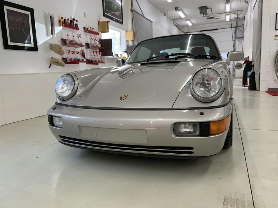 1990 Porsche 964 Carrera 4 - Image 2 of 31