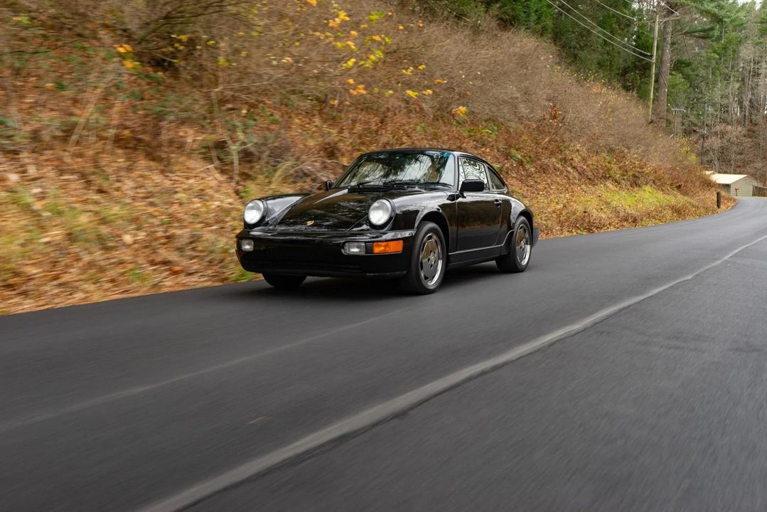 1990 Porsche 964 Carrera 4 - Image 27 of 31