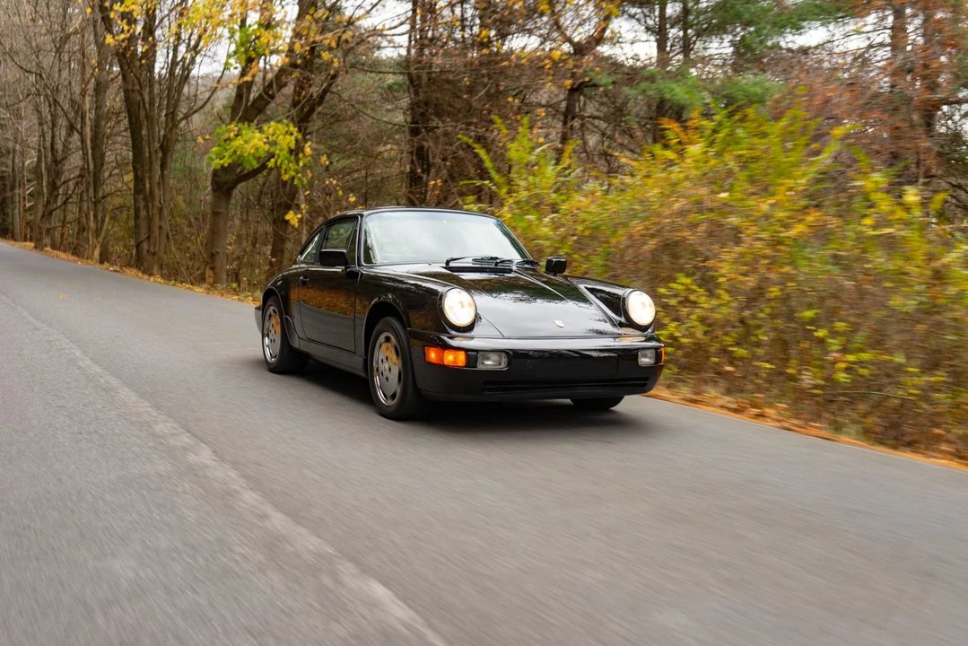 1990 Porsche 964 Carrera 4 - Image 15 of 31