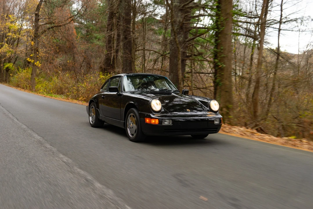 1990 Porsche 964 Carrera 4 - Image 9 of 31