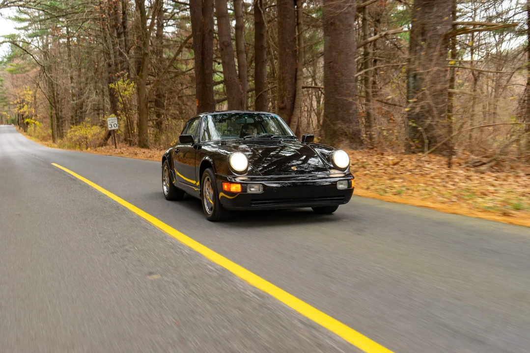 1990 Porsche 964 Carrera 4 - Image 17 of 31