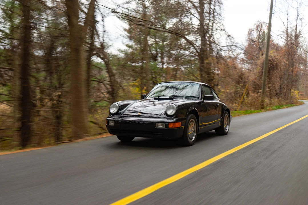 1990 Porsche 964 Carrera 4 - Image 25 of 31