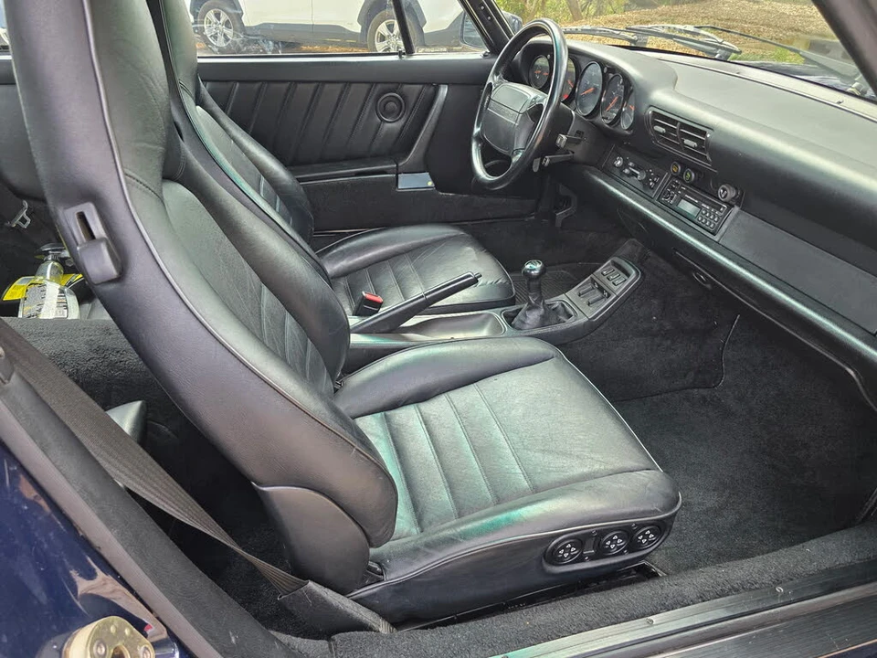 1990 Porsche 964 Carrera 4 - Image 21 of 31