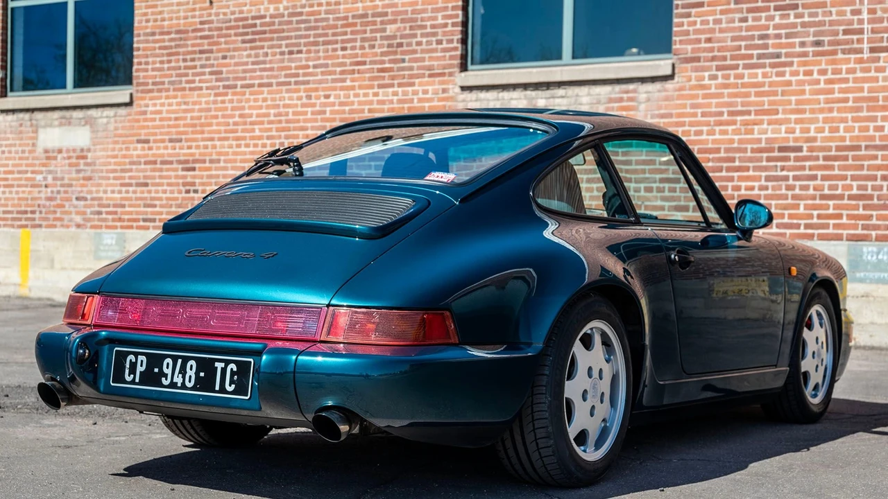 1990 Porsche 964 Carrera 4 - Image 19 of 31