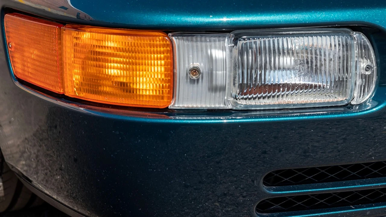 1990 Porsche 964 Carrera 4 - Image 29 of 31