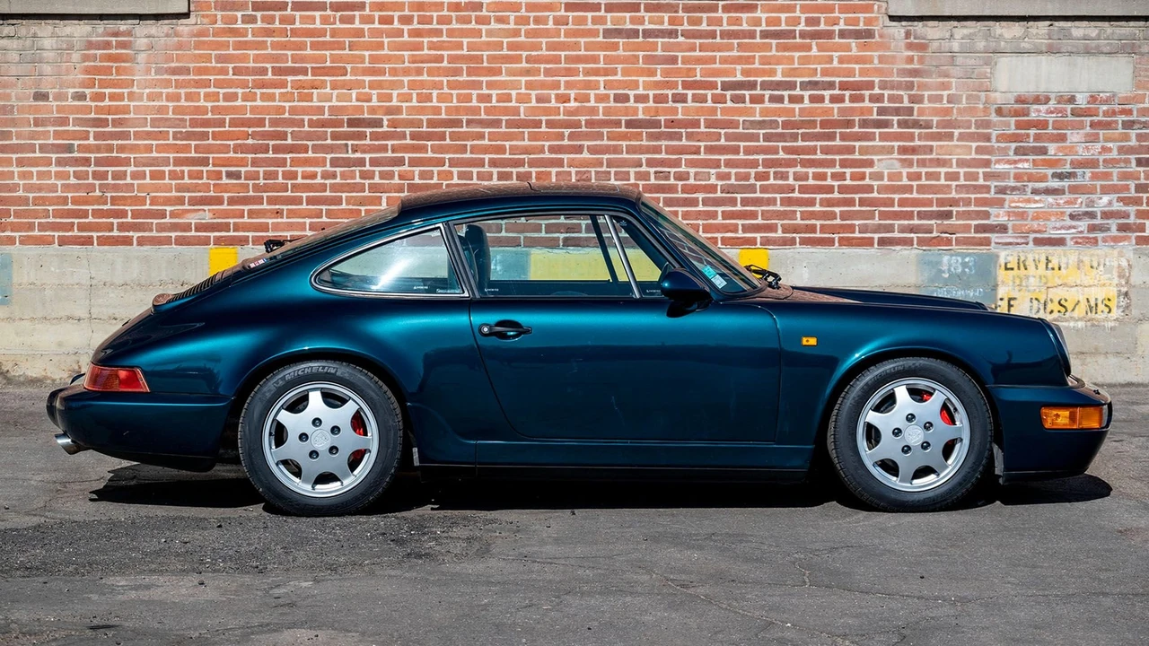 1990 Porsche 964 Carrera 4 - Image 2 of 31