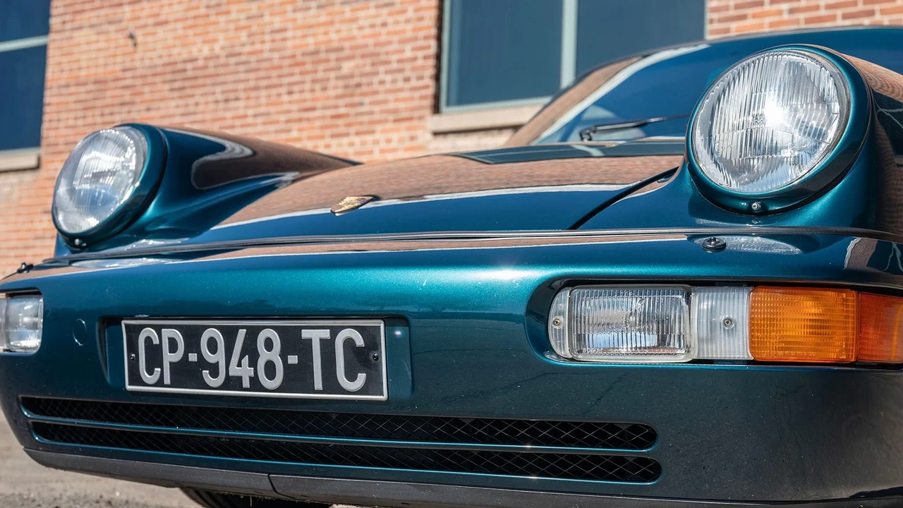 1990 Porsche 964 Carrera 4 - Image 25 of 31