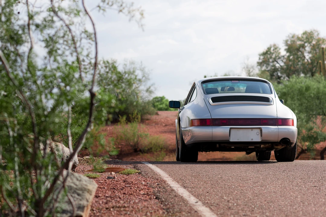1990 Porsche 964 Carrera 4 - Image 8 of 31