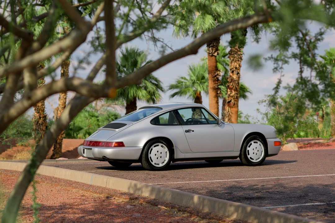 1990 Porsche 964 Carrera 4 - Image 17 of 31