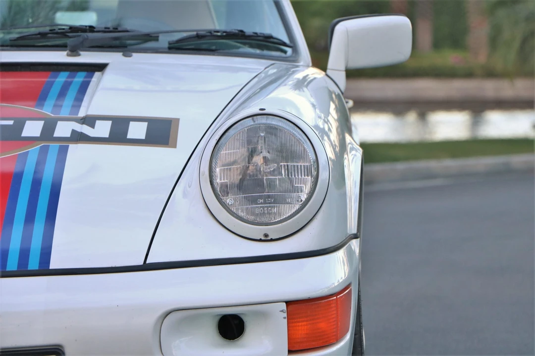 1990 Porsche 964 Carrera 4 - Image 17 of 31