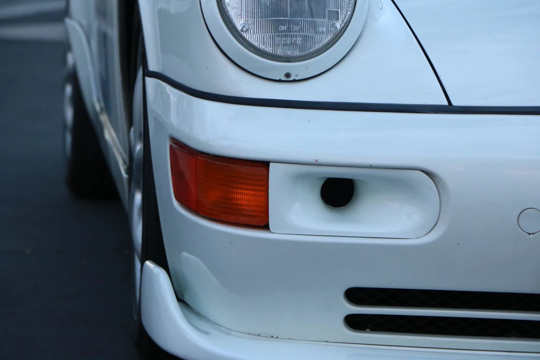 1990 Porsche 964 Carrera 4 - Image 13 of 31